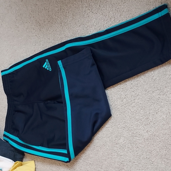 Boy's Adidas Set - Picture 5 of 6